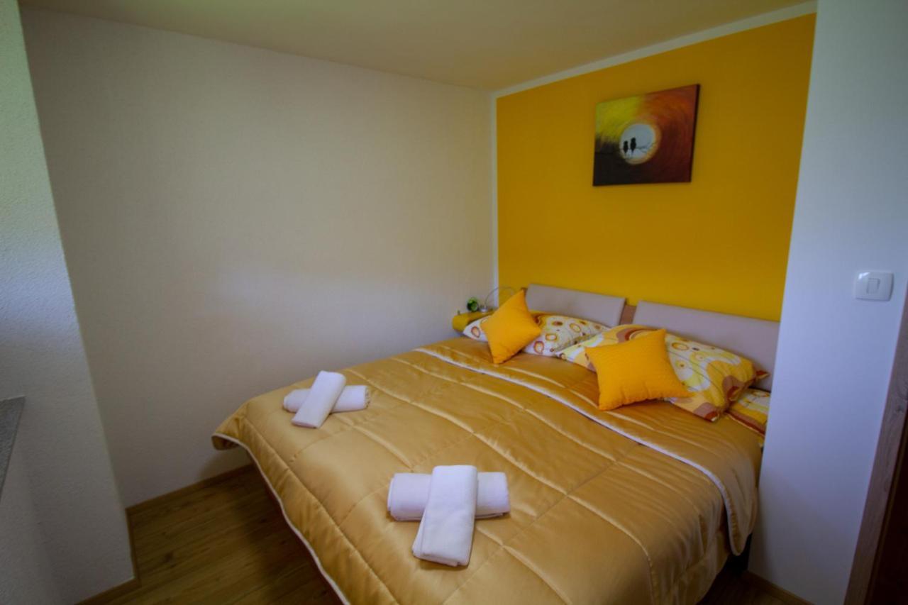 Apartmaji Nena Rocinj Экстерьер фото